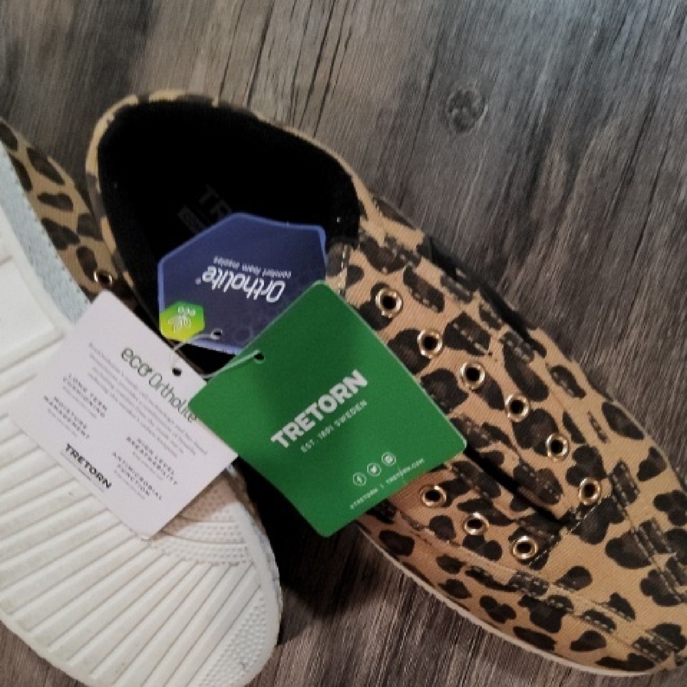 New Tretorn Ortholite Leopard Print Laceless Sneakers - Picture 3 of 3